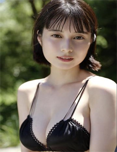 《撕开美女衣舔胸视频-百变大咖秀第四期》