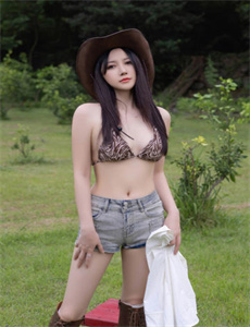 《动漫福利-妖艳女王的尿奴 k》