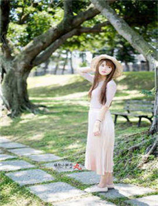 《AI帮你打造写真大片-人妻AV中文系列》